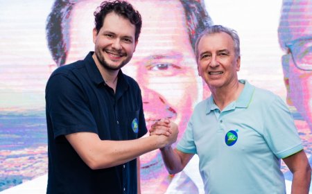 Gustavo Brasileiro confirma Maurício Cunha como pré-candidato a vice-prefeito em sua chapa durante convenção.
