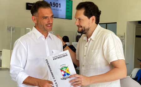 Níkolas Elias protocola Proposta para Revogação da Tarifa de Transporte Público em Patrocínio