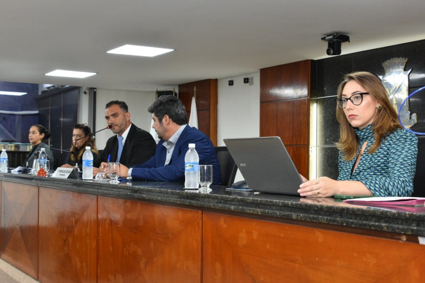 CÂMARA MUNICIPAL APRESENTA CRIAÇÃO DA “MEDALHA OLGA BARBOSA” PARA HOMENAGEAR OS PROFESSORES LOCAIS