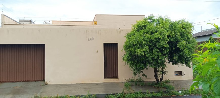 VENDE-SE CASA JARDIM MÔNACO R$ 290 MIL veja video