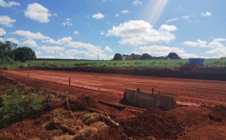 SECRETARIA MUNICIPAL DE AGRICULTURA E PECUÁRIA DISPONIBILIZA LIMPEZA DE TERREIROS PARA A SAFRA DE CAFÉ     