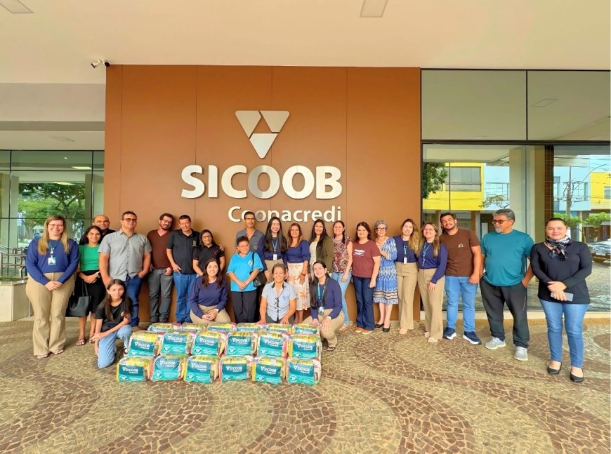 PROJETO ALIMENTANDO A COOPERAÇÃO DO SICOOB COOPACREDI DESTINA CERCA DE 14 TONELADAS DE ALIMENTOS A FAMÍLIAS EM 2025