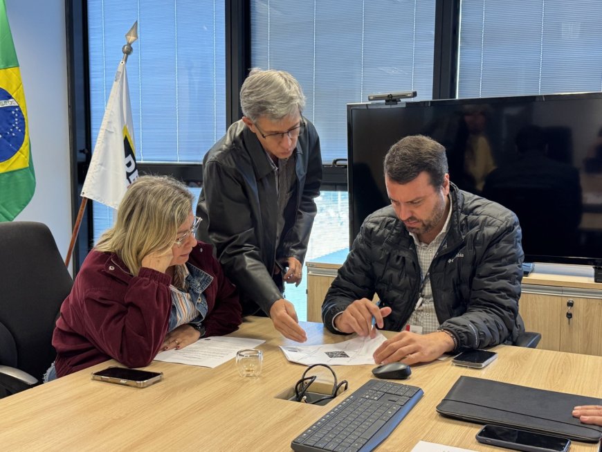 DEPUTADA FEDERAL ANA PAULA LEÃO PARTICIPA DE AUDIÊNCIA NO DER/MG PARA TRATAR DE MELHORIAS VIÁRIAS EM MINAS GERAIS