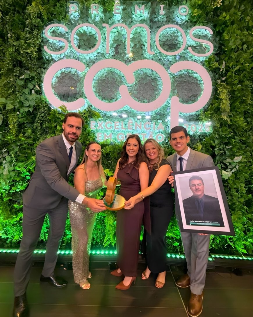 SICOOB COOPACREDI CONQUISTA TROFÉU OURO NO PRÊMIO SOMOSCOOP EXCELÊNCIA EM GESTÃO 2025