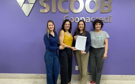 CÂMARA DA MULHER EMPREENDEDORA OFICIALIZA CONVITE À PRESIDENTE DO SICOOB COOPACREDI PARA HOMENAGEM ESTADUAL