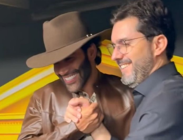 CHAMADA DE VÍDEO ENTRE O CANTOR GUSTTAVO LIMA, CLEITINHO E FALCÃO NO SHOW EM PATROCÍNIO AGITA BASTIDORES DA POLÍTICA MINEIRA