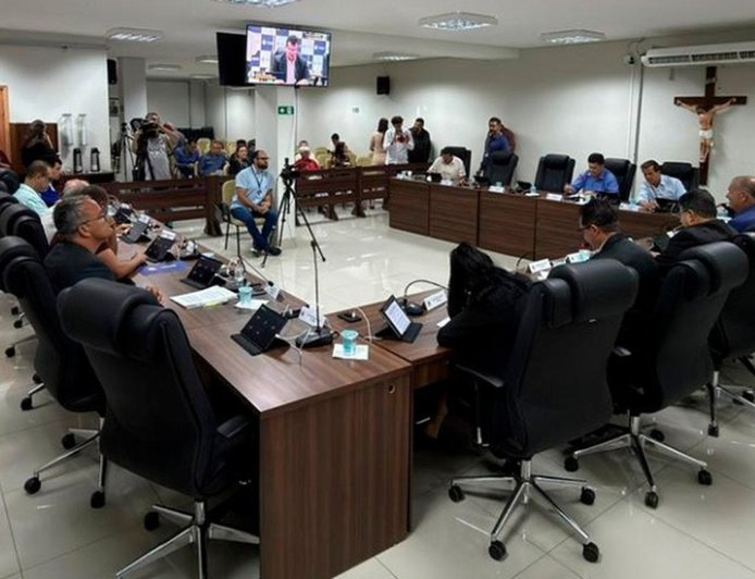 PGE APONTA FRAUDE À COTA DE GÊNERO, PEDE REFORMA DE DECISÃO DO TRE E PODE MUDAR TRÊS VEREADORES EM PATOS DE MINAS