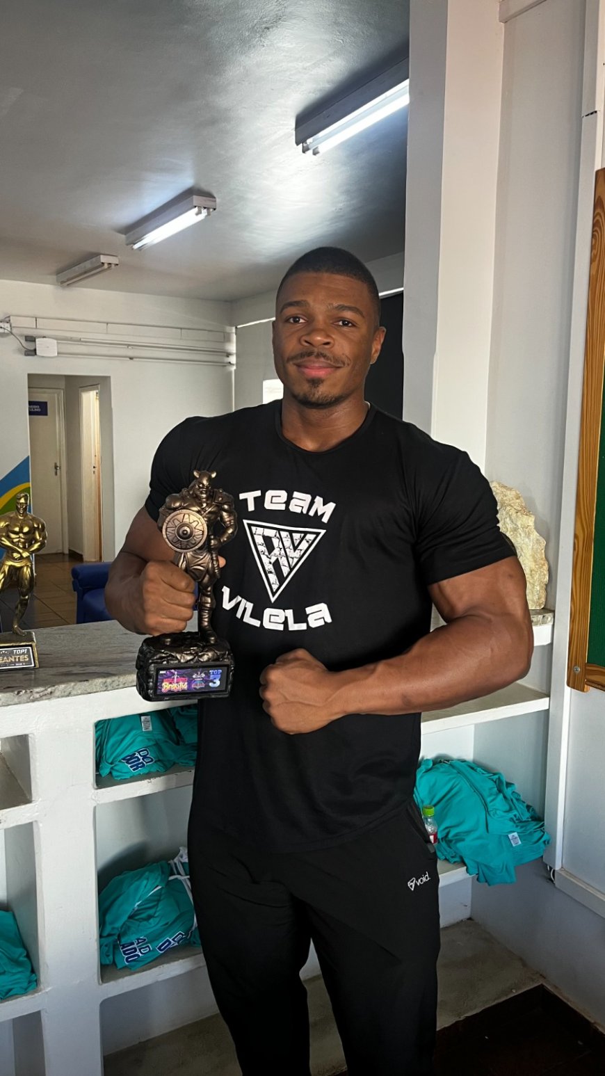 MATHEUS SANTOS CONQUISTA PÓDIO NO CAMPEONATO BRASILEIRO DE FISICULTURISMO