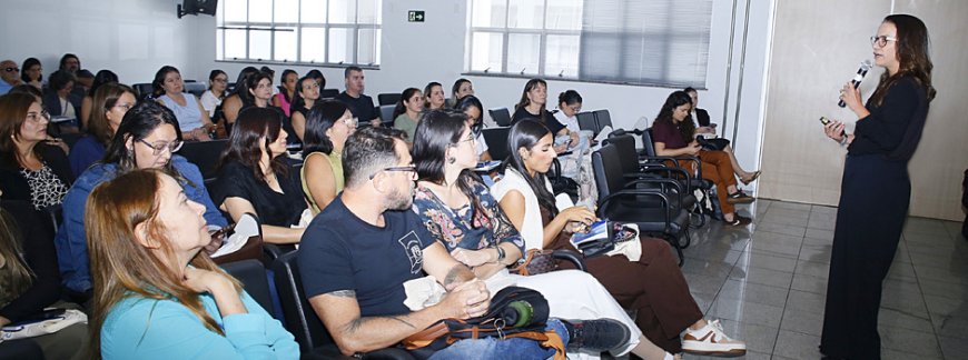 HEMOMINAS CAPACITA PROFISSIONAIS PARA ATENDIMENTO ODONTOLÓGICO DE PACIENTES COM DOENÇA FALCIFORME