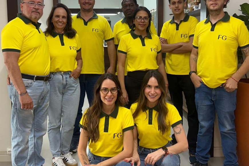 “O CORAÇÃO NA CHUTEIRA: POR QUE AINDA PRECISAMOS PARAR PARA VER O BRASIL JOGAR"