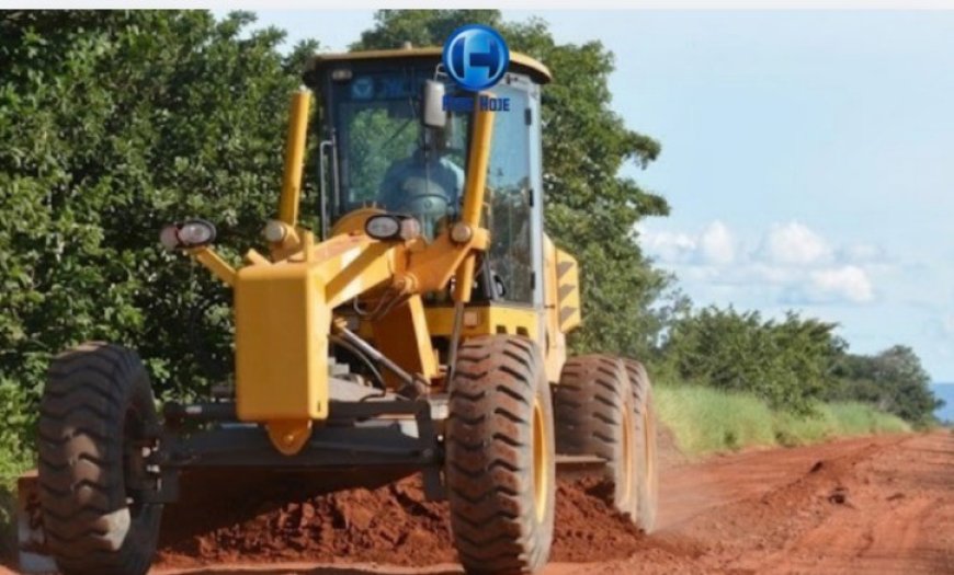 SECRETARIA DE OBRAS PÚBLICAS EXECUTA PATROLAMENTO NA MALHA VIÁRIA RURAL DO MUNICÍPIO