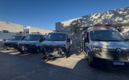 GOVERNO MUNICIPAL RECEBE MAIS TRÊS AMBULÂNCIAS NA REUNOVAÇÃO DA FROTA DA SAÚDE