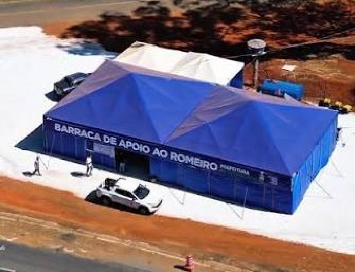 INICIADA MONTAGEM DAS BARRACAS DE APOIO AOS ROMEIROS E ESTRUTURA É AMPLIADA