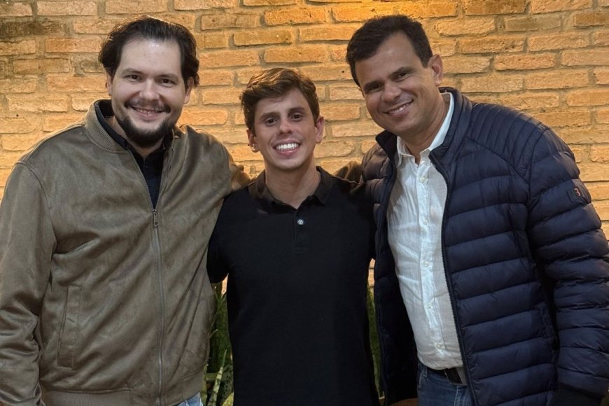 GRUPO DOS 27 OFICIALIZA APOIO À PRÉ-CANDIDATURA DE PEDRO BOM NEGÓCIO A DEPUTADO ESTADUAL