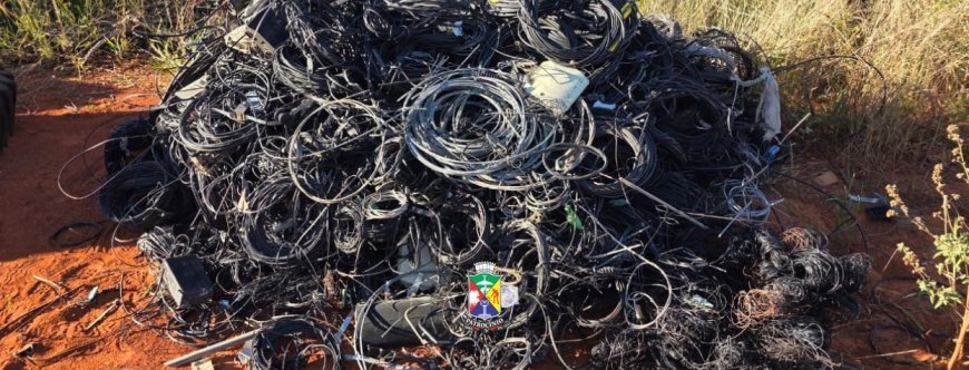 MUTIRÃO REMOVE MAIS DE 406 QUILOS DE CABOS E FIOS IRREGULARES EM PATROCÍNIO